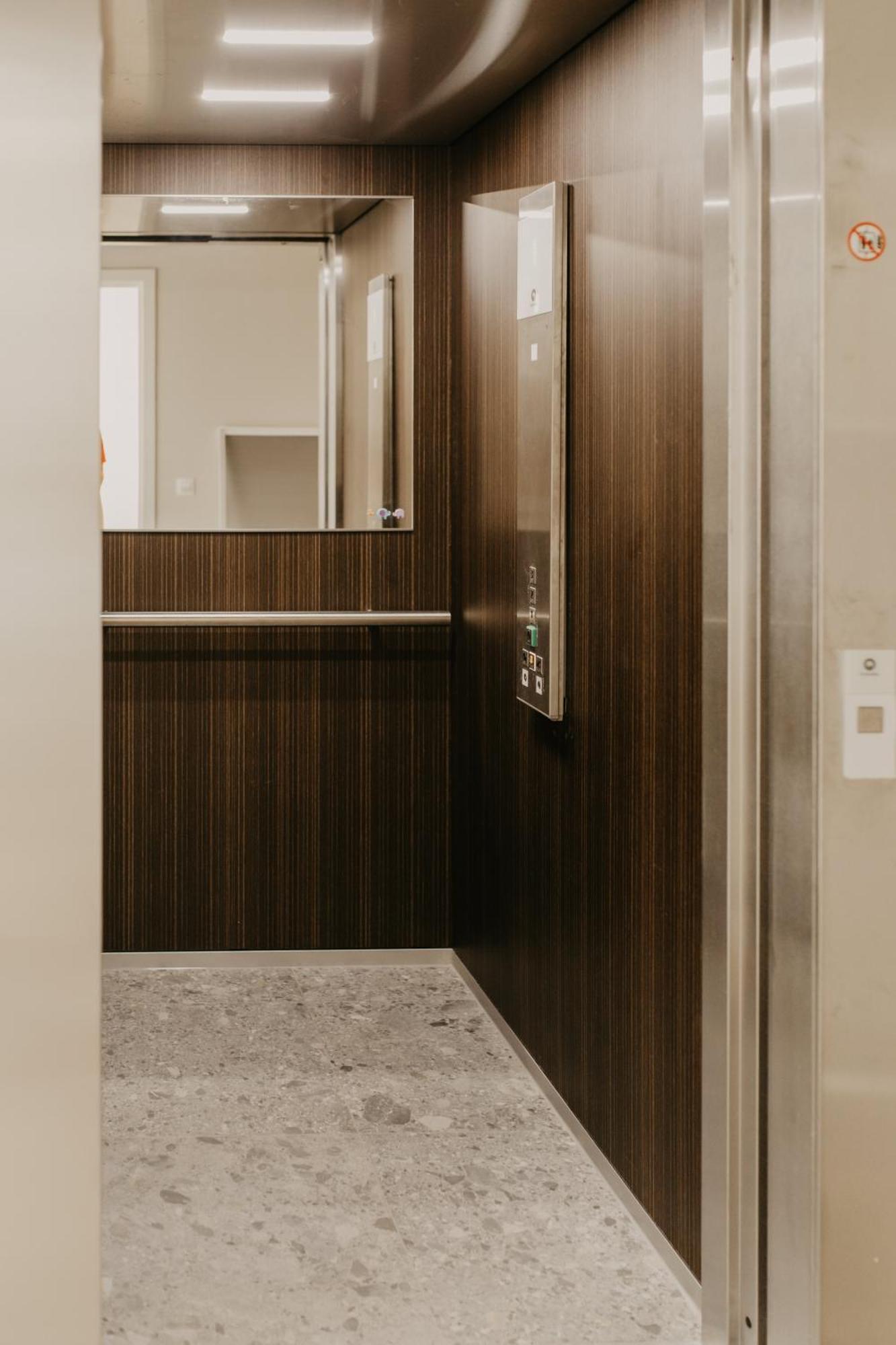 Blue Bird Residence Suite Moriaan Antwerpia Zewnętrze zdjęcie